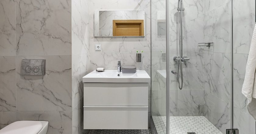 Дизайн маленькой ванной комнаты и туалета: советы и идеи