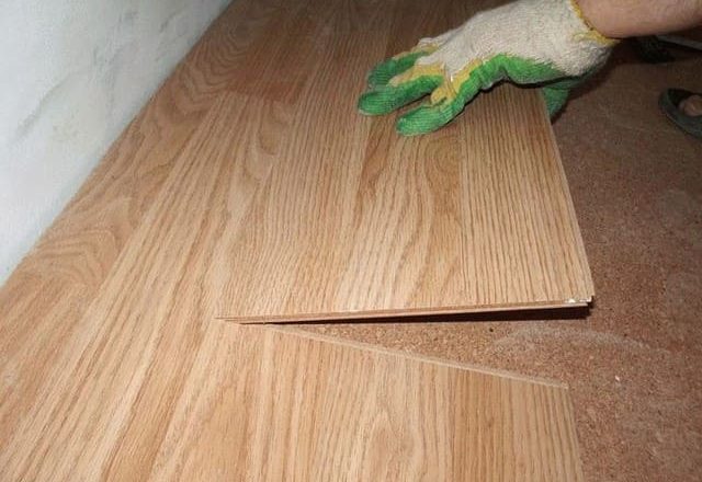 Когда укладывать ламинат на наливной пол: полное руководство